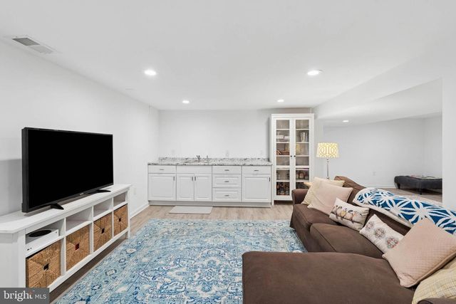 2405 BURLWOOD RD, Lutherville Timonium, MD 21093