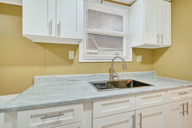 2166 Lexington Avenue, Columbus, OH 43211