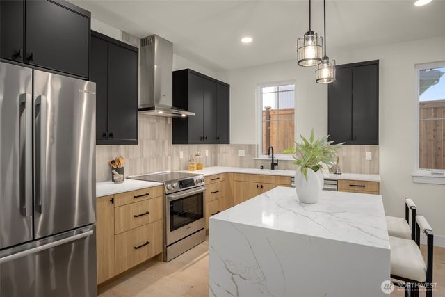 13807 84th Lane NE, Kirkland, WA 98034