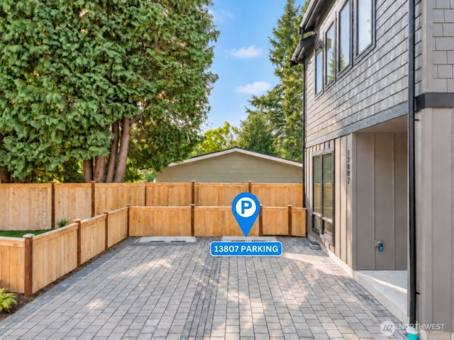 13807 84th Lane NE, Kirkland, WA 98034