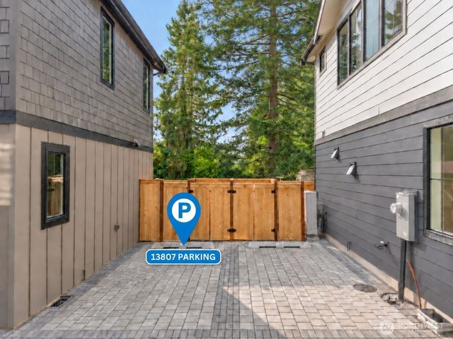 13807 84th Lane NE, Kirkland, WA 98034