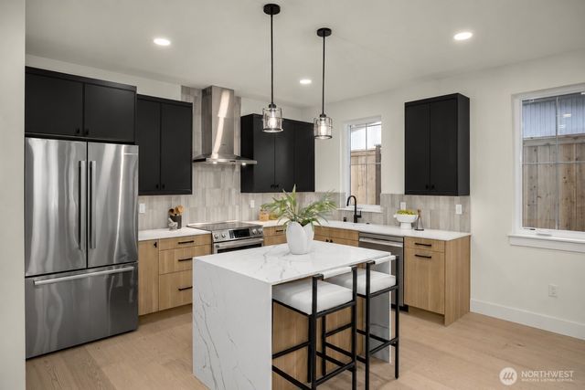 13807 84th Lane NE, Kirkland, WA 98034