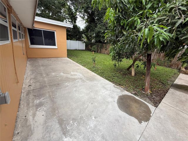 4394 POMPANO DRIVE SE, St Petersburg, FL 33705