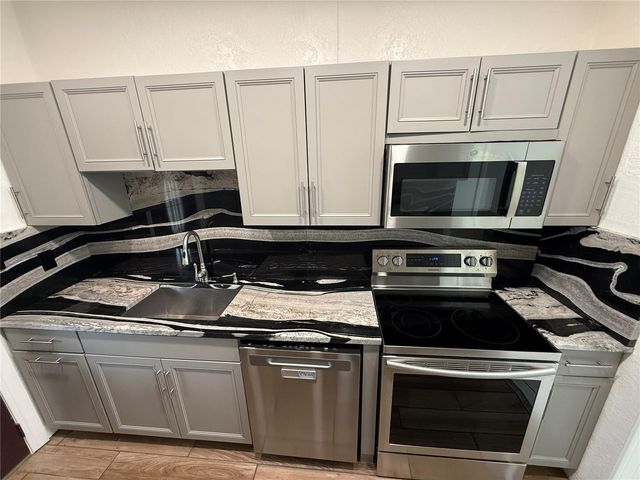 4394 POMPANO DRIVE SE, St Petersburg, FL 33705