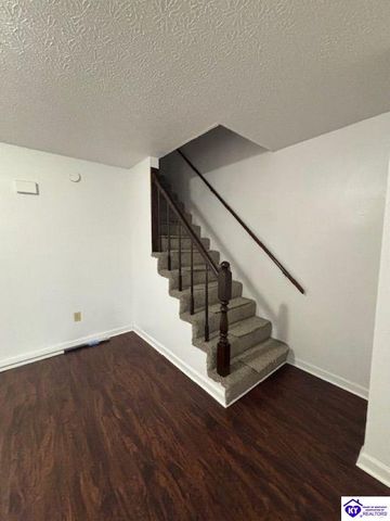 1202 Clear Ridge Lane, Radcliff, KY 40160