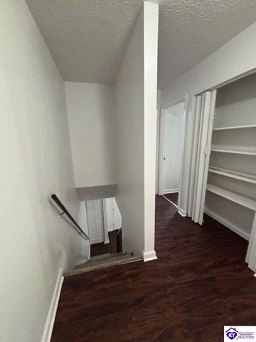 1202 Clear Ridge Lane, Radcliff, KY 40160