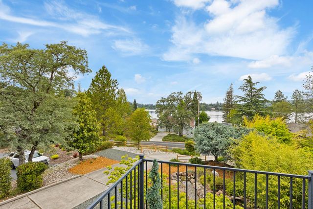 12029 Lakeshore S, Auburn, CA 95602