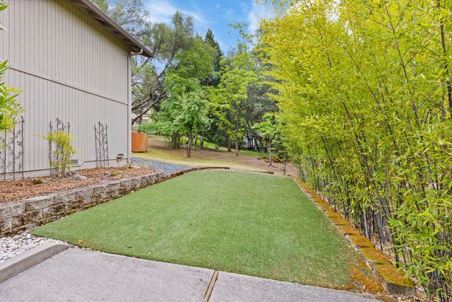 12029 Lakeshore S, Auburn, CA 95602