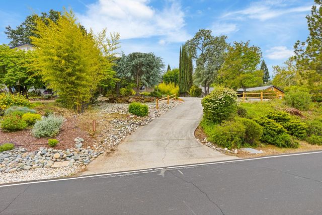 12029 Lakeshore S, Auburn, CA 95602
