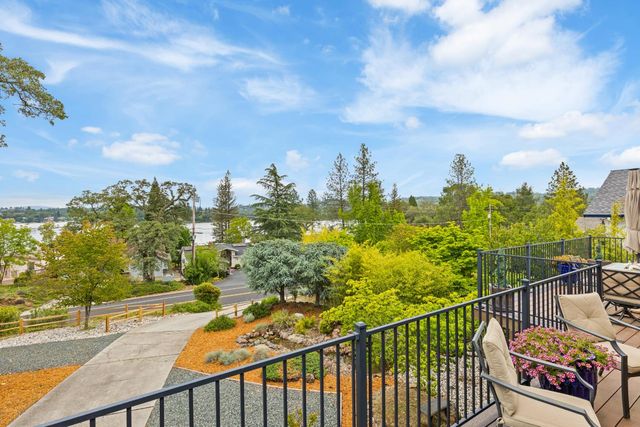 12029 Lakeshore S, Auburn, CA 95602