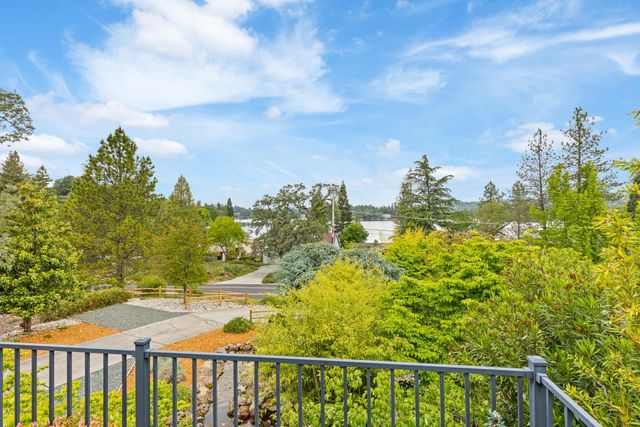 12029 Lakeshore S, Auburn, CA 95602