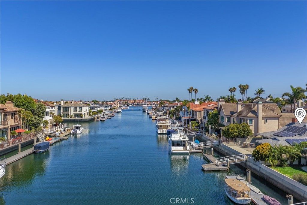 Image 10 of property listing at 16601 Peale, Huntington Beach, CA 92649