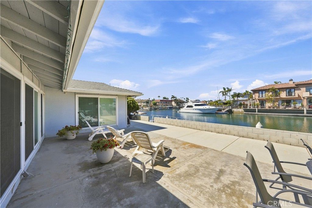 Image 20 of property listing at 16601 Peale, Huntington Beach, CA 92649