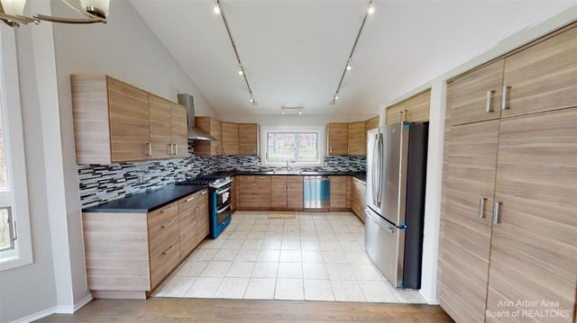 1280 Sunset Road, Ann Arbor, MI 48103
