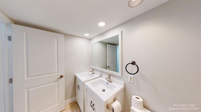 1280 Sunset Road, Ann Arbor, MI 48103