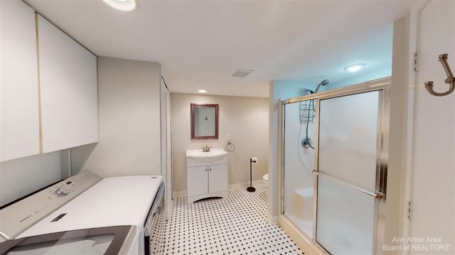 1280 Sunset Road, Ann Arbor, MI 48103