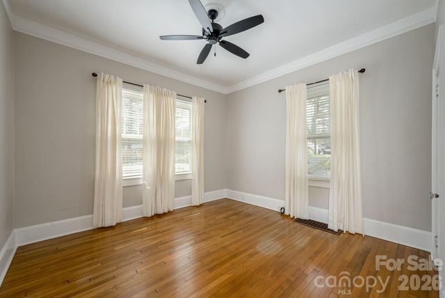 1126 4th Avenue W, Hendersonville, NC 28739