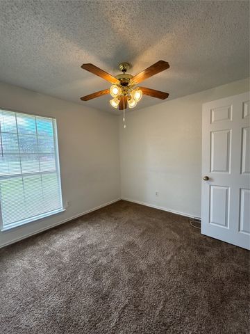 2209 Rockbluff Drive, Rowlett, TX 75088