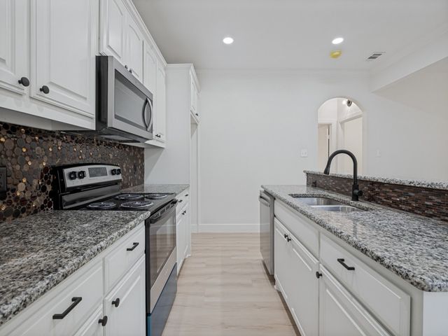 214 Lewis Street, Waxahachie, TX 75165