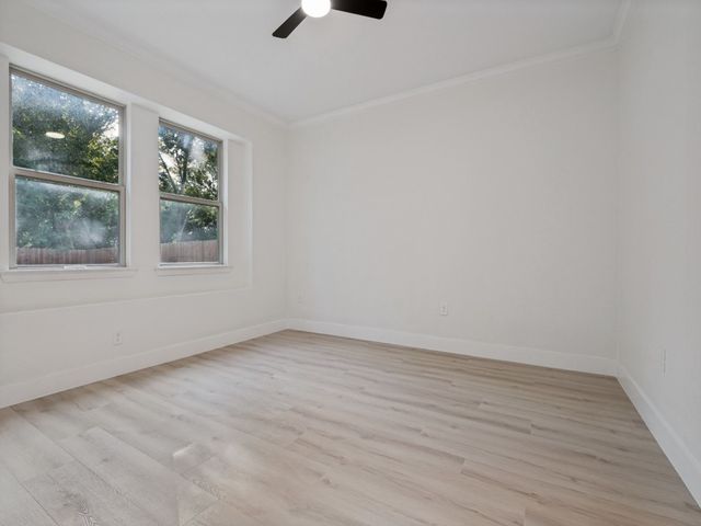 214 Lewis Street, Waxahachie, TX 75165