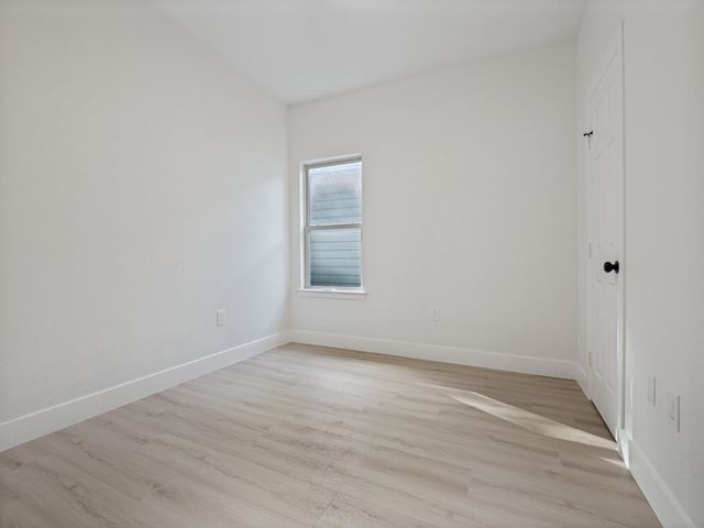214 Lewis Street, Waxahachie, TX 75165