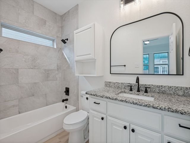 214 Lewis Street, Waxahachie, TX 75165