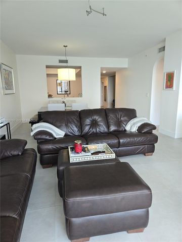 3340 NE 190th St 606, Aventura, FL 33180