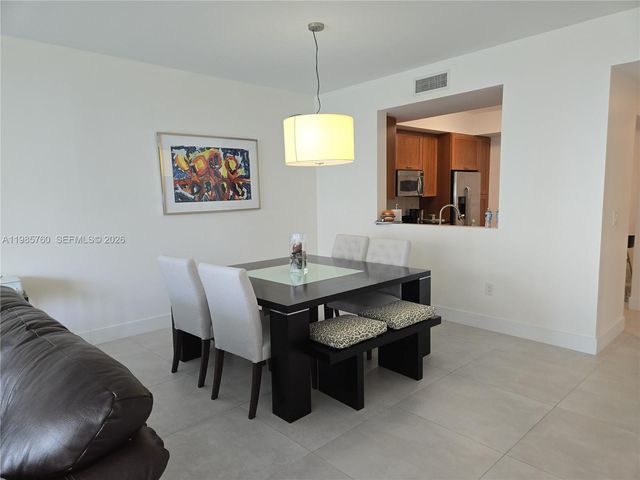3340 NE 190th St 606, Aventura, FL 33180