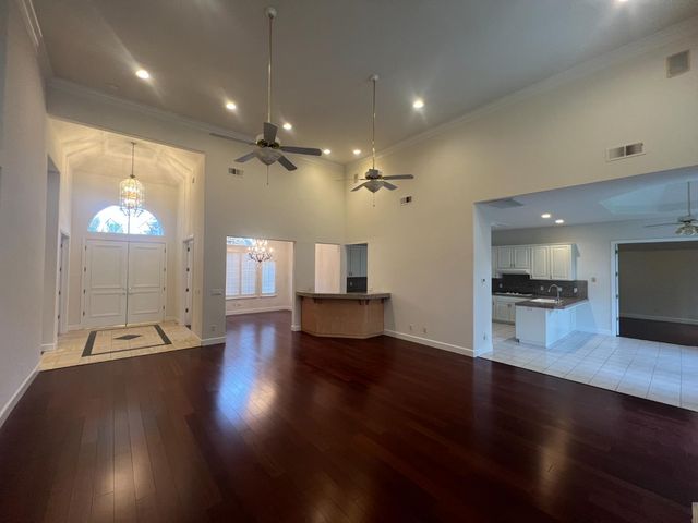 2563 W Fir Avenue, Fresno, CA 93711