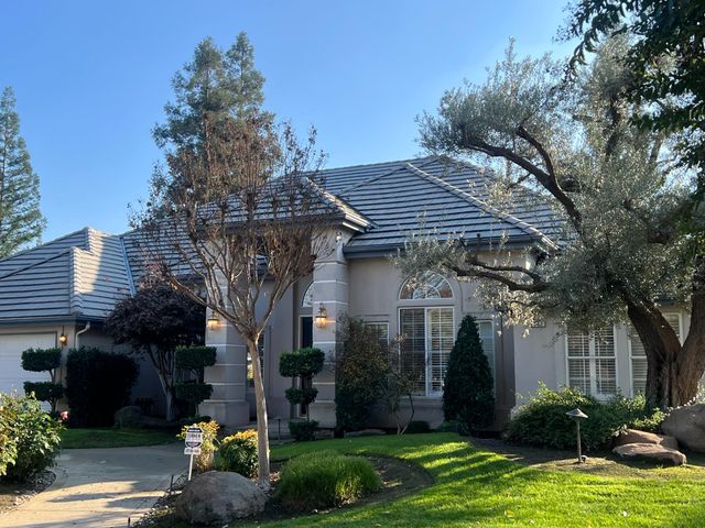 2563 W Fir Avenue, Fresno, CA 93711