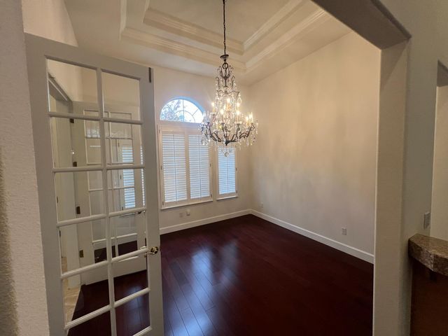 2563 W Fir Avenue, Fresno, CA 93711