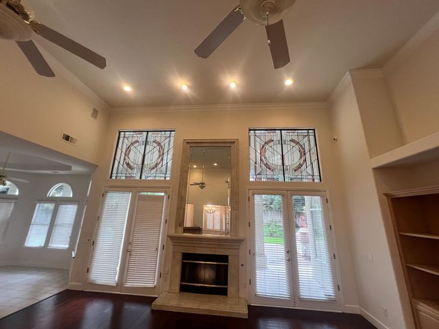 2563 W Fir Avenue, Fresno, CA 93711