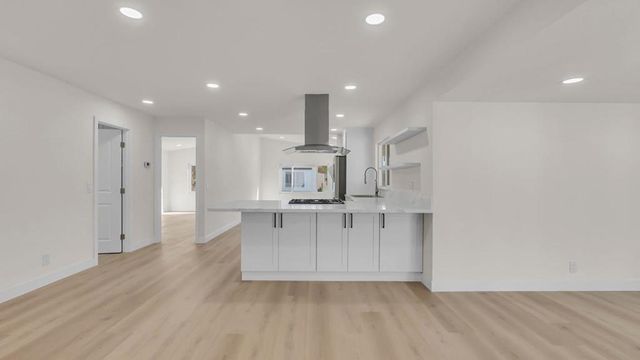 499 Millpond Drive, San Jose, CA 95125