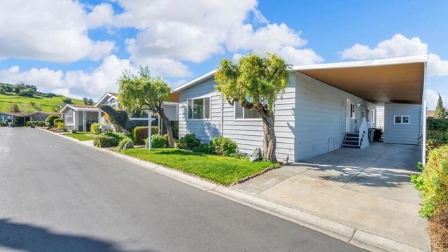 499 Millpond Drive, San Jose, CA 95125