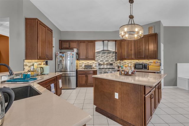 2907 Saint Charles Drive, Mansfield, TX 76063