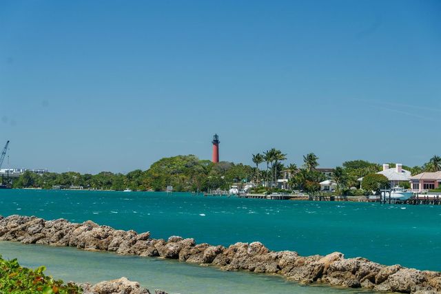 3164 Casseekey Island Road, Jupiter, FL 33477
