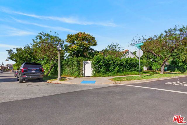 441 Dartmouth Road, Burbank, CA 91504