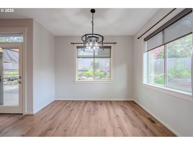 2156 Sw 14TH Dr, Gresham, OR 97080