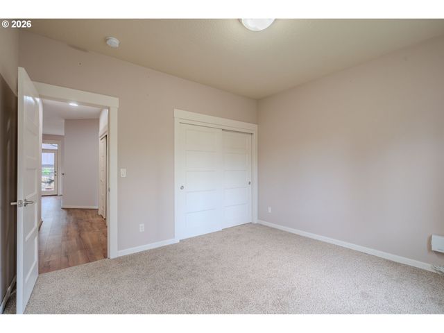 2156 Sw 14TH Dr, Gresham, OR 97080