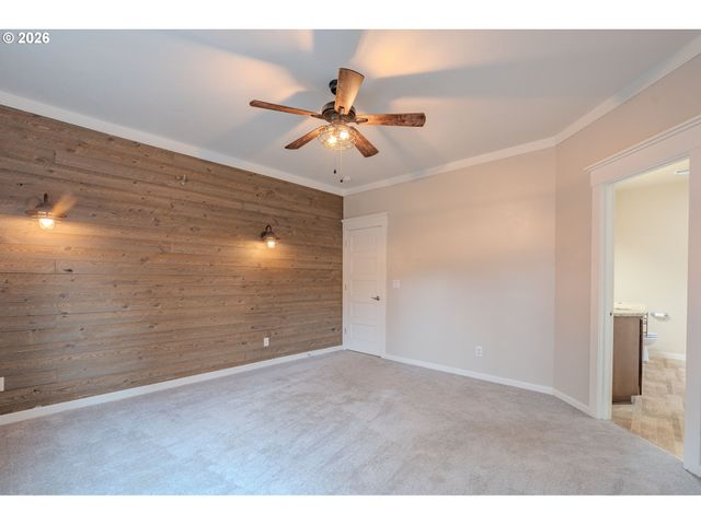 2156 Sw 14TH Dr, Gresham, OR 97080