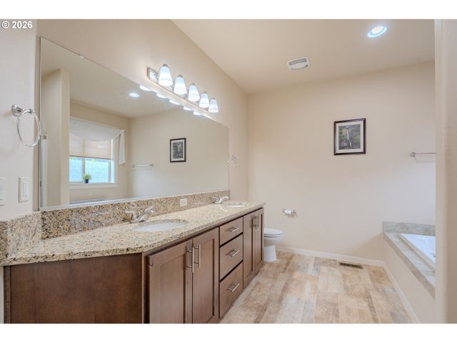 2156 Sw 14TH Dr, Gresham, OR 97080