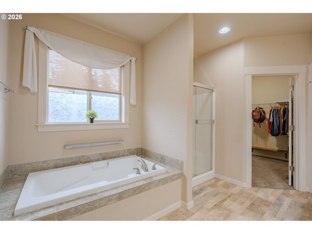 2156 Sw 14TH Dr, Gresham, OR 97080