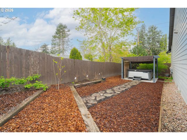 2156 Sw 14TH Dr, Gresham, OR 97080