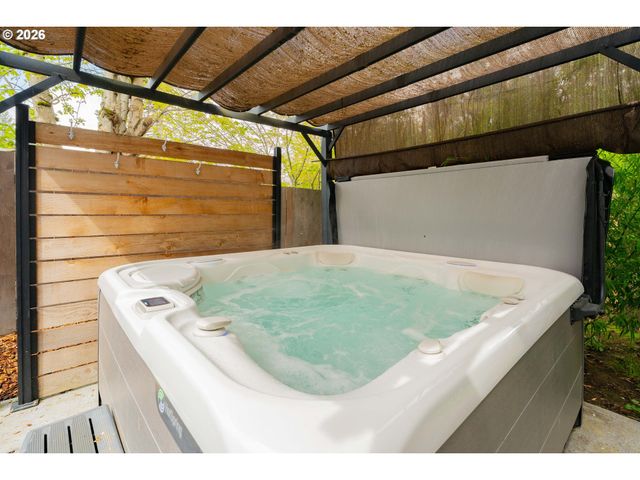 2156 Sw 14TH Dr, Gresham, OR 97080