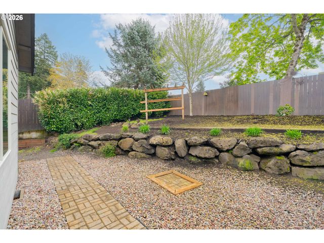 2156 Sw 14TH Dr, Gresham, OR 97080