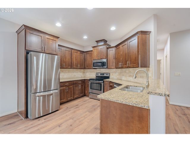 2156 Sw 14TH Dr, Gresham, OR 97080