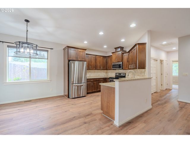 2156 Sw 14TH Dr, Gresham, OR 97080