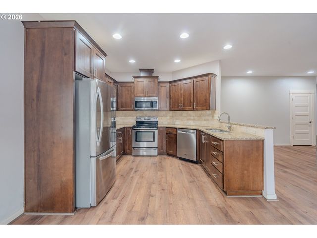 2156 Sw 14TH Dr, Gresham, OR 97080