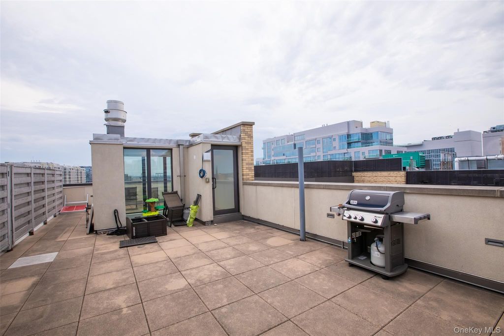 39-16 Prince Street PhB, Flushing, NY 11354 — photo 4