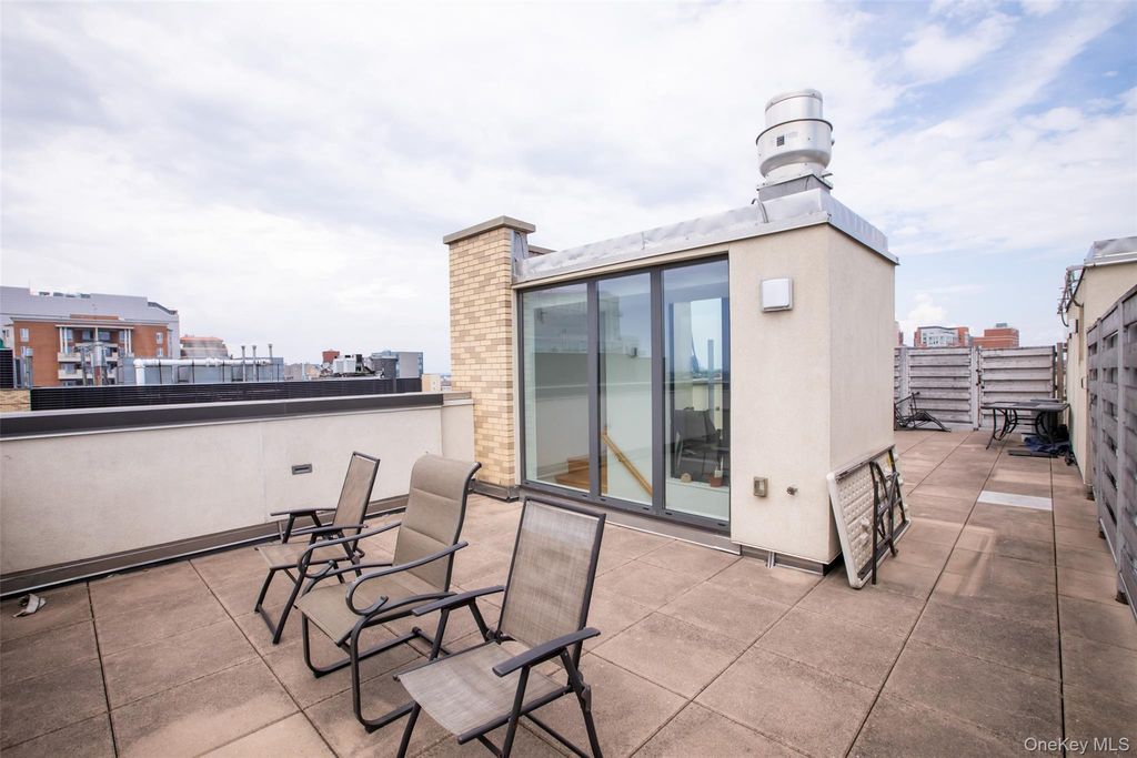 39-16 Prince Street PhB, Flushing, NY 11354 — photo 5
